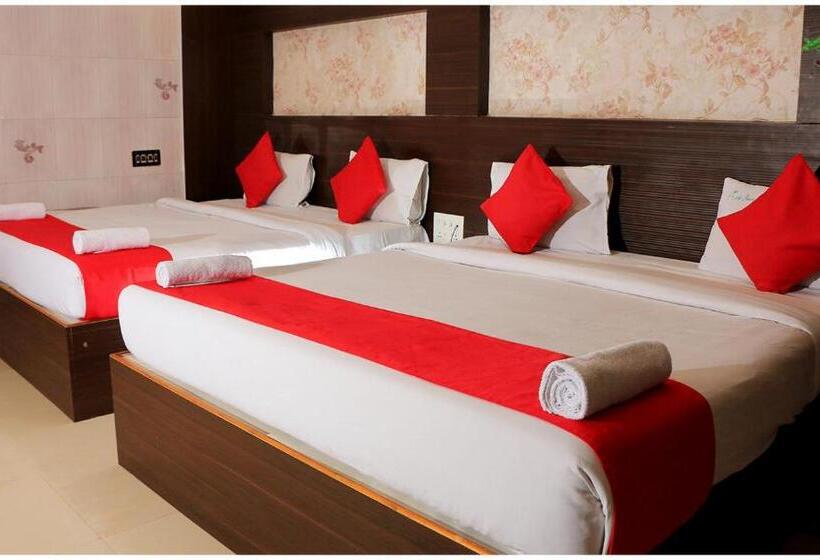 Chambre Familiale Deluxe, Peace Residency