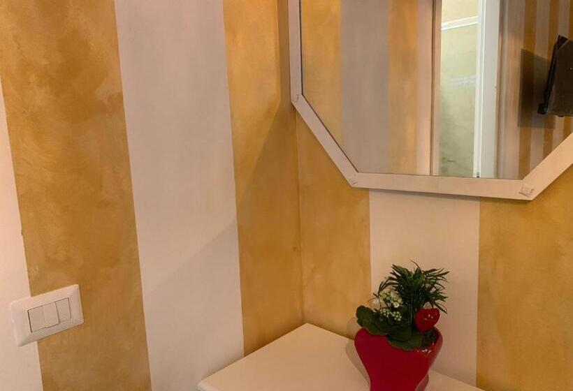 اتاق لوکس با بالکن, Fiumicinoa57