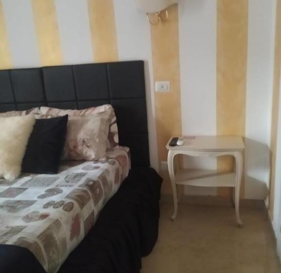 اتاق استاندارد یک نفره, Fiumicinoa57