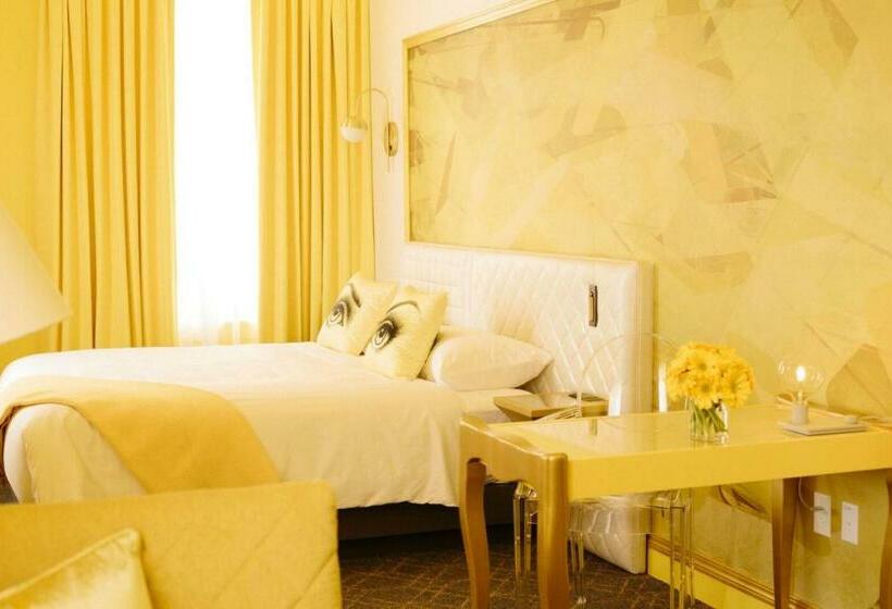 اتاق استاندارد با تخت بزرگ برای معلولان, Angad Arts