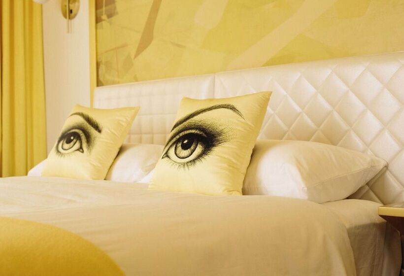 سوئیت برای معلولان, Angad Arts