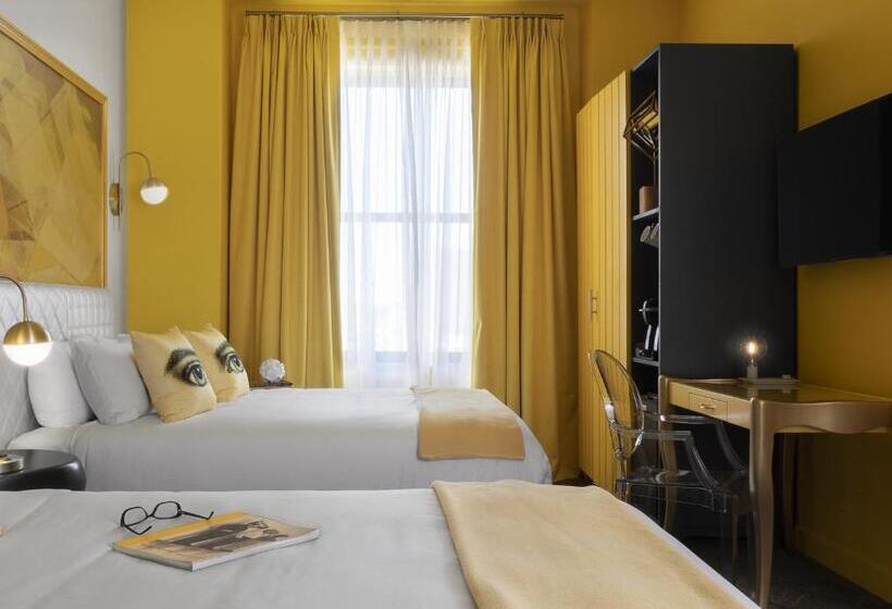 اتاق استاندارد, Angad Arts