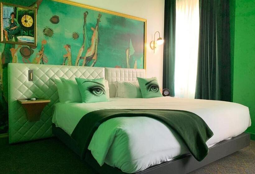 سوئیت 2 خوابه, Angad Arts