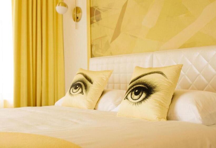 سوئیت برای معلولان, Angad Arts