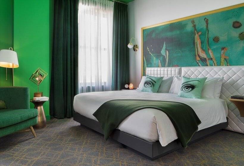 سوئیت 2 خوابه, Angad Arts