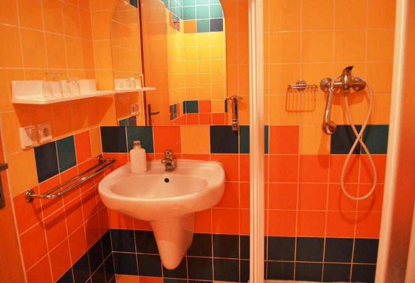 غرفة عائلية, Fontána Lipno