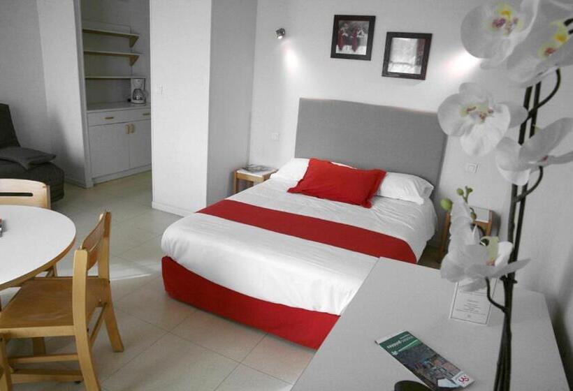 דירה בת חדר שינה 1 עם מרפסת, Résidences Guerlin