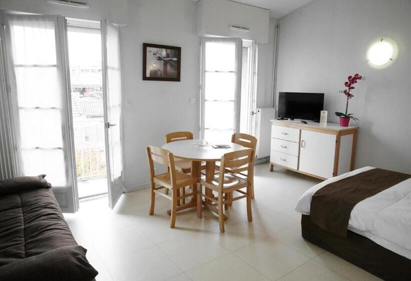 דירה בת חדר שינה 1 עם מרפסת, Résidences Guerlin