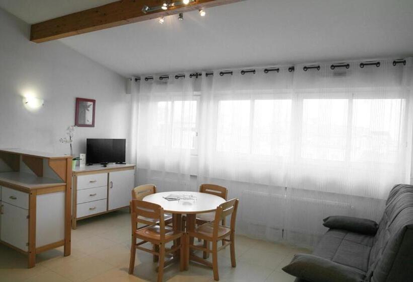 דירת חדר, Résidences Guerlin