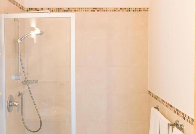 Номер Комфорт, Villa Laurus