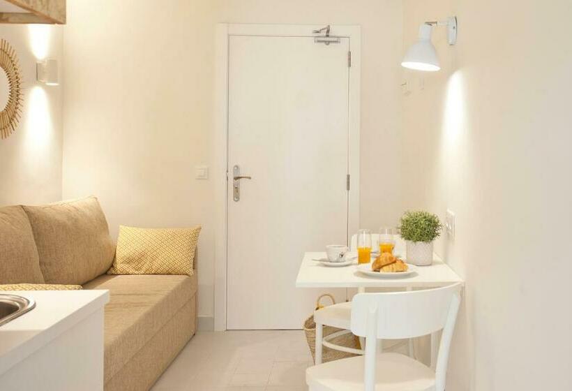 استودیو استاندارد با بالکن, Bj Cala Morlanda Estudios