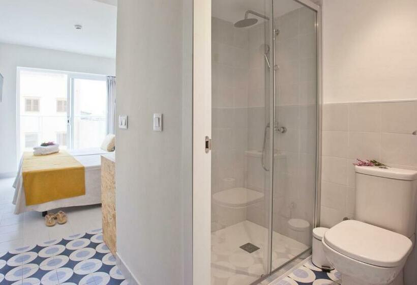 استودیو استاندارد با بالکن, Bj Cala Morlanda Estudios