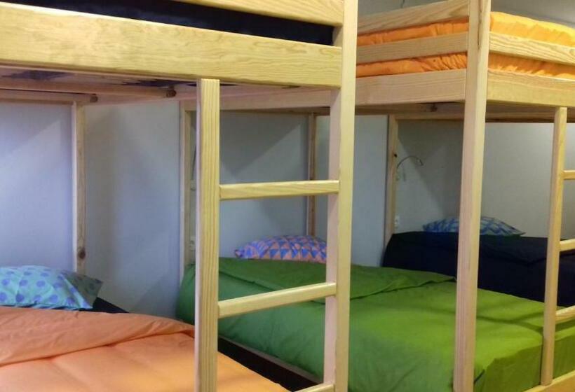 Letto in Camera Condivisa, Hostel Criativo Do Sabugueiro