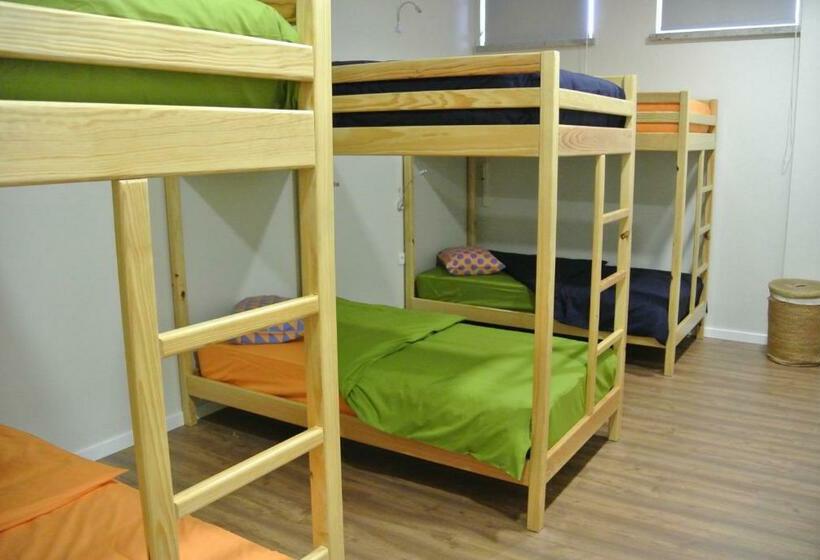 Letto in Camera Condivisa, Hostel Criativo Do Sabugueiro
