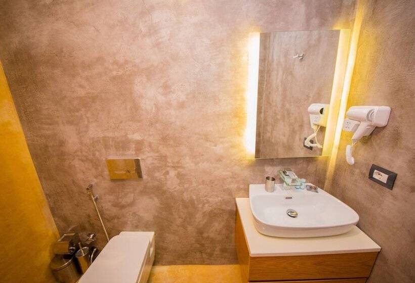 标准间带阳台, Inada Hotel Ksamil