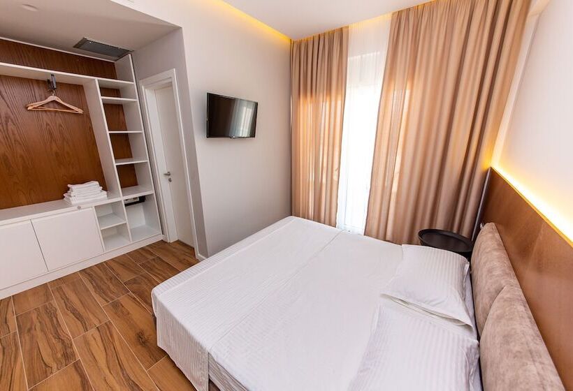 标准间带阳台, Inada Hotel Ksamil