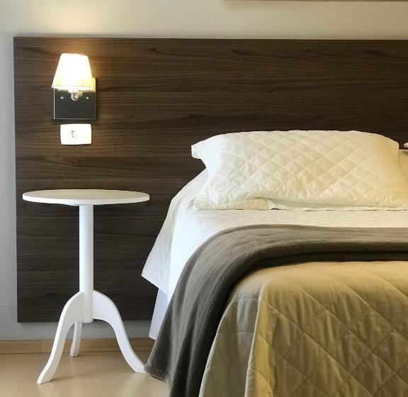 豪华套房, Stefano