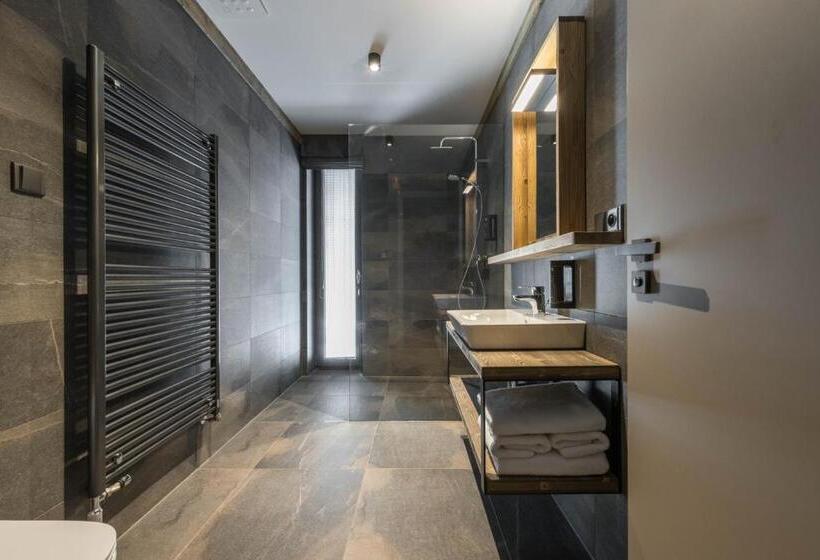 침실 1개 테라스 아파트, Královka