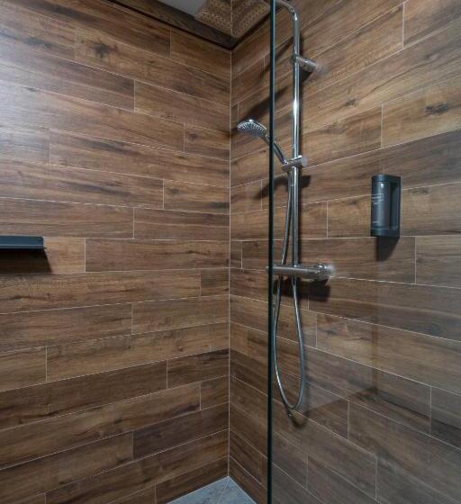 침실 2개 아파트, Královka