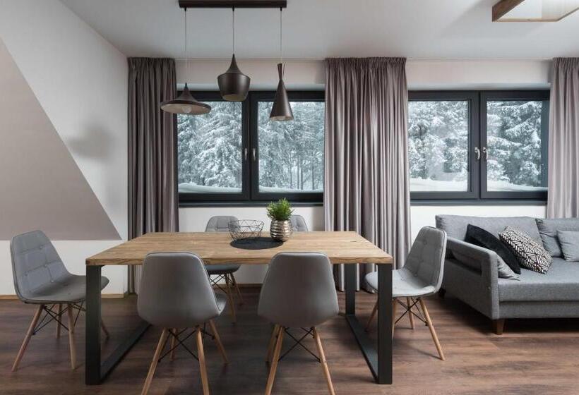 복층 룸, Královka