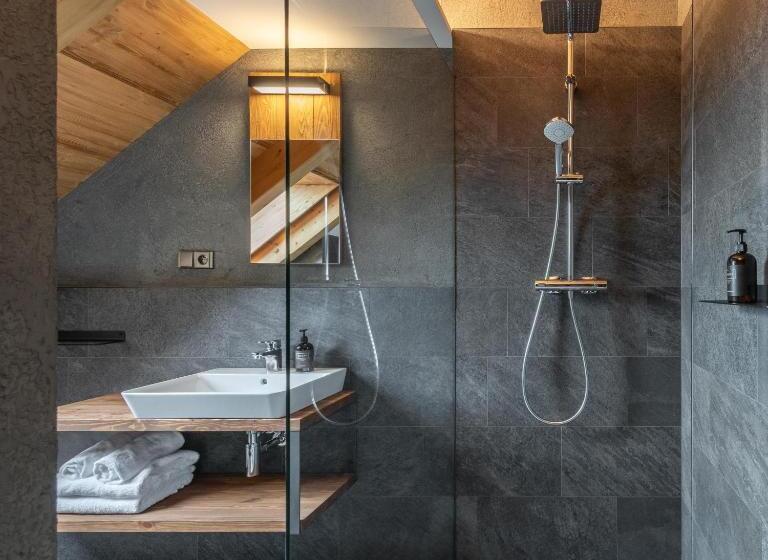 디럭스 룸, Královka