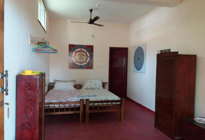 اتاق استاندارد با چشم‌انداز دریا, Sukriti Beach Resort