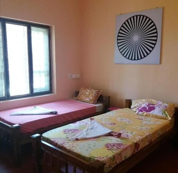 اتاق استاندارد با چشم‌انداز باغ, Sukriti Beach Resort