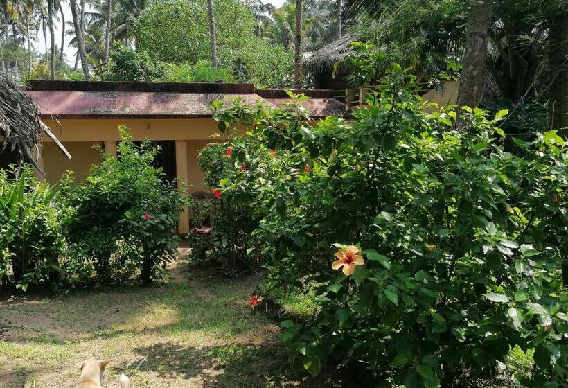 اتاق استاندارد با چشم‌انداز باغ, Sukriti Beach Resort