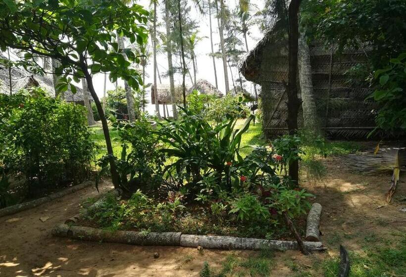 اتاق استاندارد با چشم‌انداز باغ, Sukriti Beach Resort