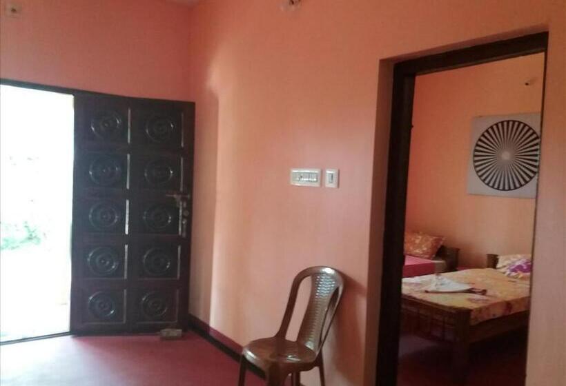 اتاق اکونومی, Sukriti Beach Resort