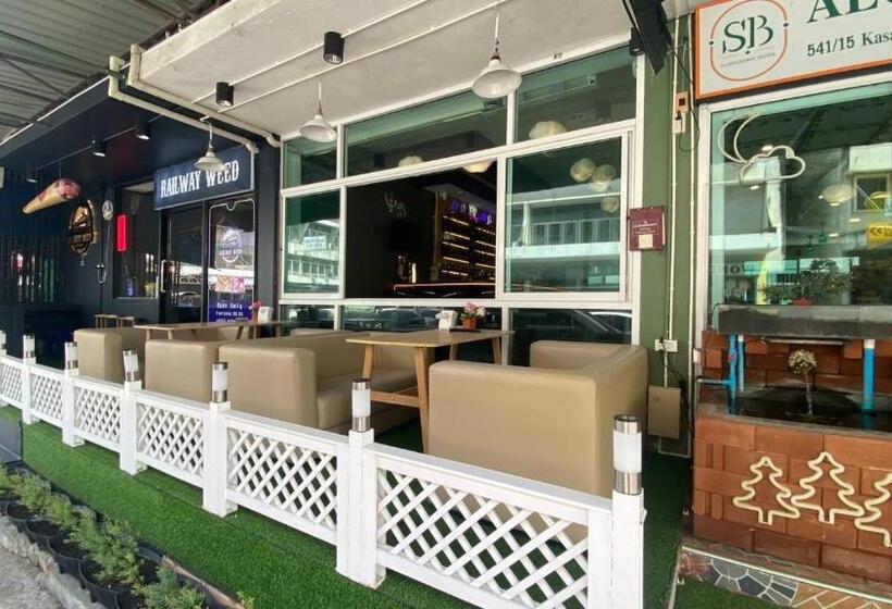 Трехместный Номер Классика, Alongkorn Hotel By Sb