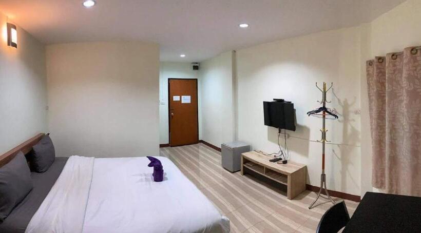 Номер Economy, Alongkorn Hotel By Sb