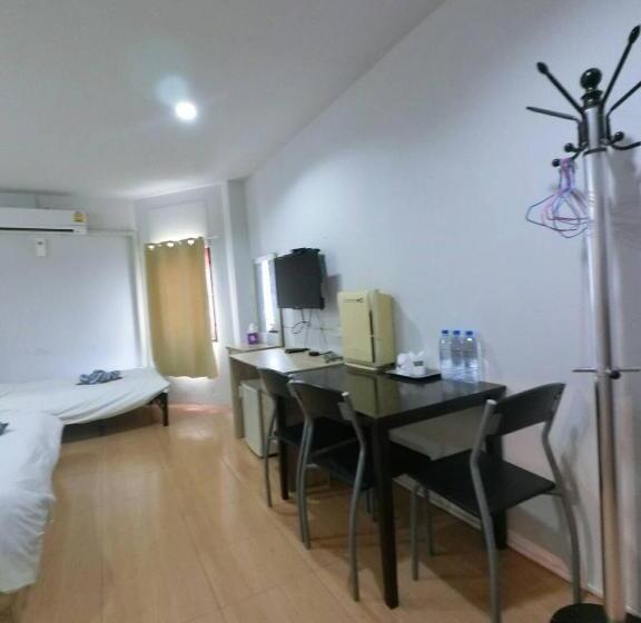 Трехместный Номер Классика, Alongkorn Hotel By Sb