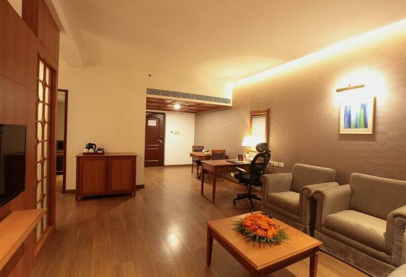 Suite, Monsoon Empress Kochi