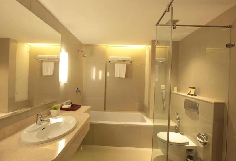 Suite, Monsoon Empress Kochi
