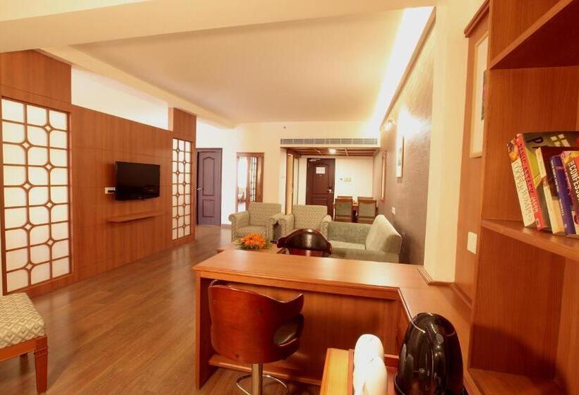 سوئیت پرزیدنت, Monsoon Empress Kochi