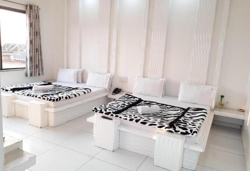 غرفة عائلية, Sunrise