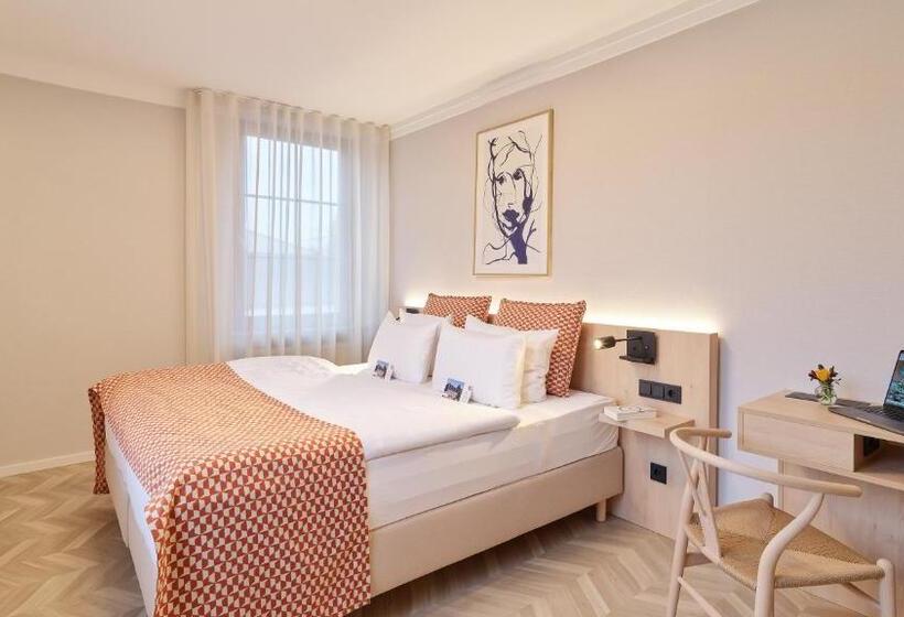 Номер Стандарт, Erasmus Smart   Design B&b