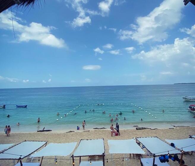 Standard Bungalow, Nena Beach Club &