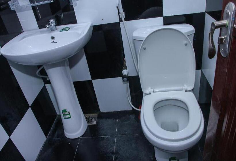 اتاق استاندارد سه نفره, Golden Star Guest House