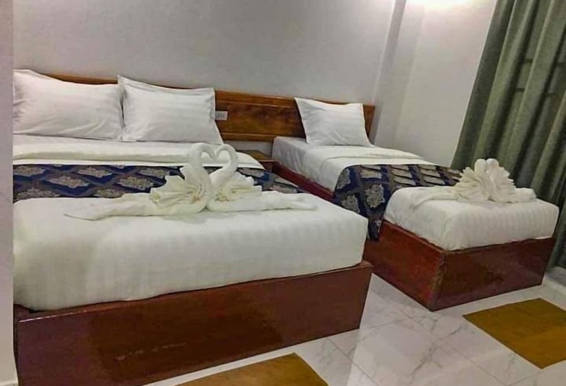 Семейный Номер, Nutty Phoy