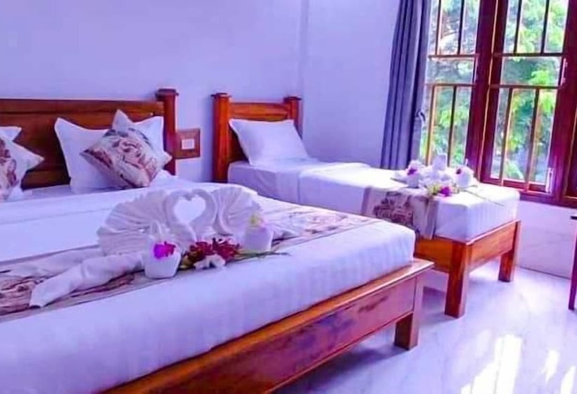 패밀리 룸, Nutty Phoy