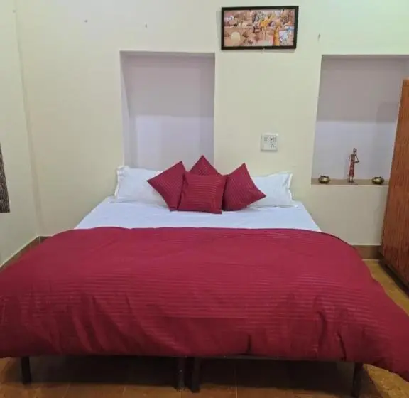 スーペリアファミリールーム, Kamakhya House