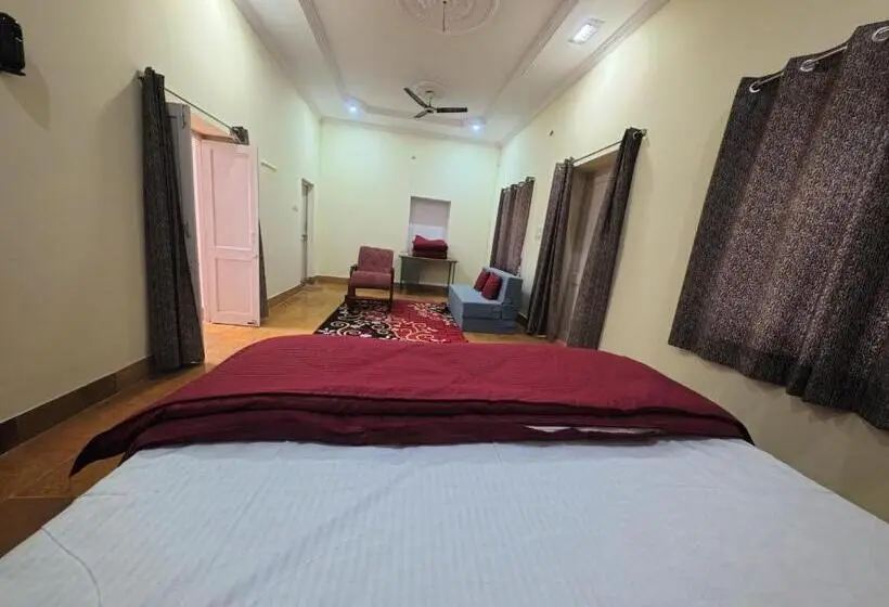 スーペリアファミリールーム, Kamakhya House