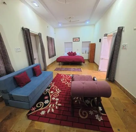 スーペリアファミリールーム, Kamakhya House
