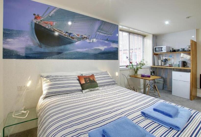 Номер Deluxe, Silver Street Suites