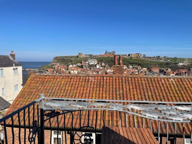 발코니 디럭스 룸, Silver Street Suites