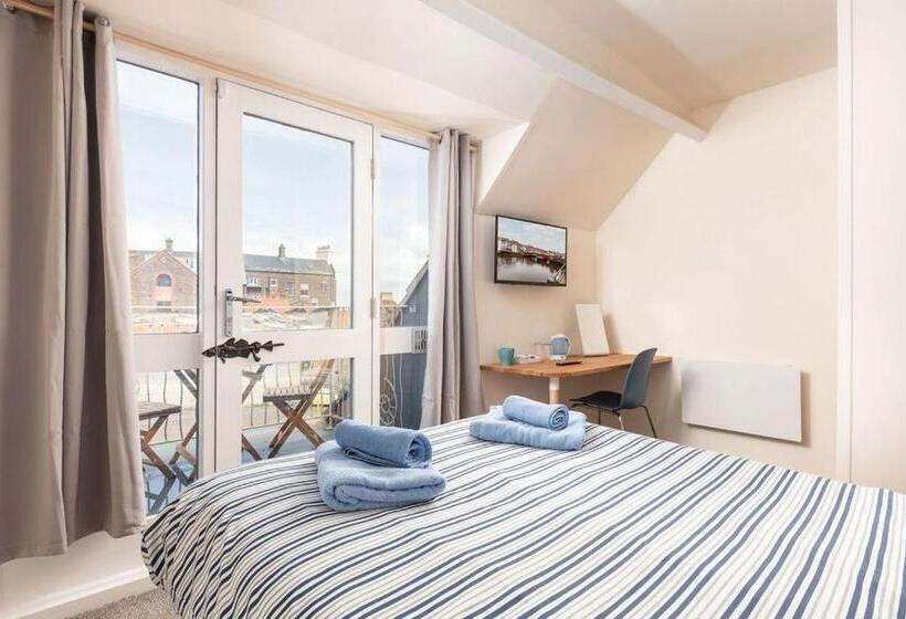 스탠다드 발코니 룸, Silver Street Suites