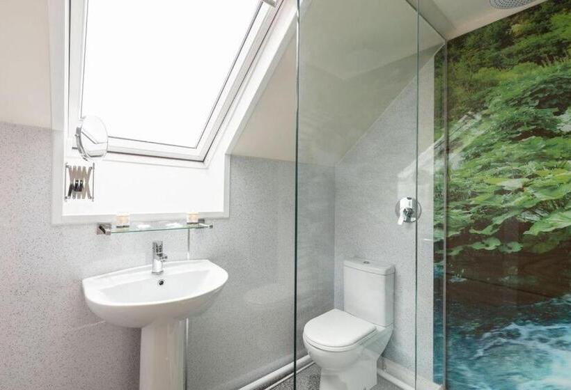 스탠다드 발코니 룸, Silver Street Suites