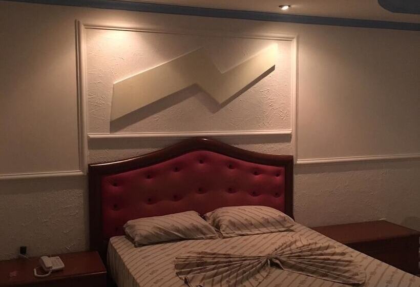 Deluxe Suite, Stilus Hotel Adults Only